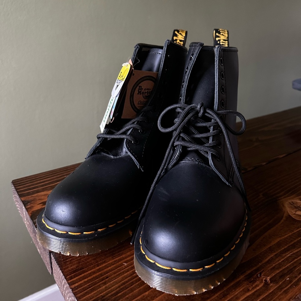 NWT Dr Martens Air Wair 1460 US 10